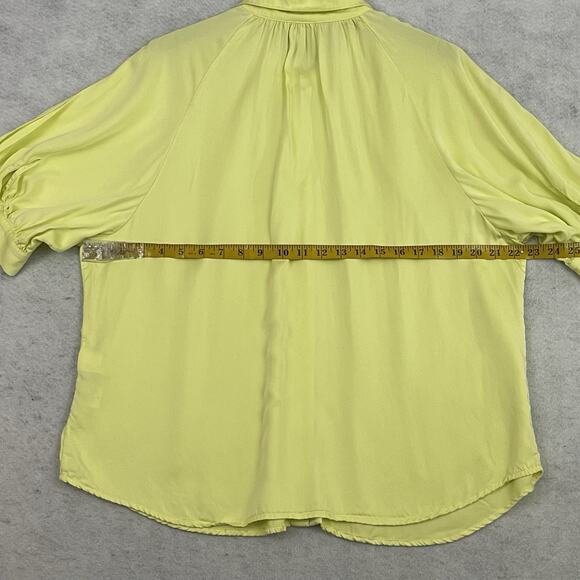 Chicos Top Womens 3 US 16/18 Butter Yellow Button Up Collared Slit Short Sleeve - Picture 4 of 12